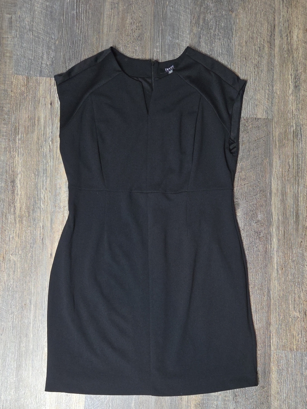 Isaac Mizrahi Black Cap-Sleeve Sheath Dress